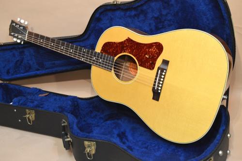 Gibson J-50　2006年製