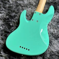 Sire Marcus Miller V5-24 5-String Mild Green 【展示チョイキズ特価】【マーカスミラー監修】_8