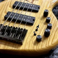 Sire Marcus Miller M5 Ash 5st NT (Natural) 【展示チョイキズ特価】 【5弦ベース】_3