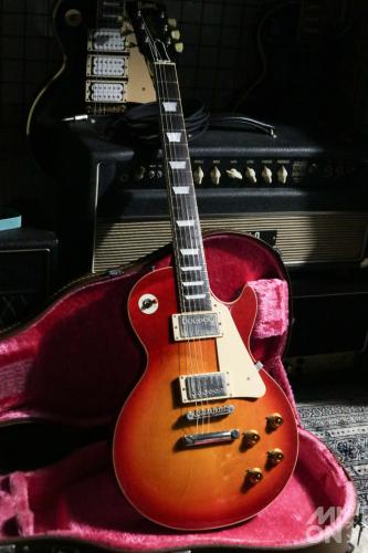 Burny RLG-50 Cherry Sunburst