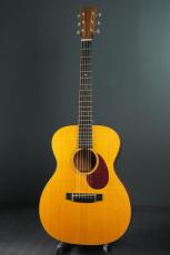Martin OM-18V