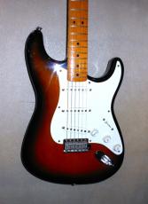 Fender 1957　Vintage Stratocaster_2
