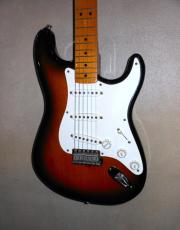 Fender 1957　Vintage Stratocaster_3