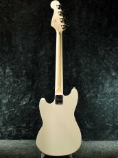 Squier by Fender 《未展示品!!》Sonic Bronco Bass -Arctic White-【薄く軽量なボディ!!】_4
