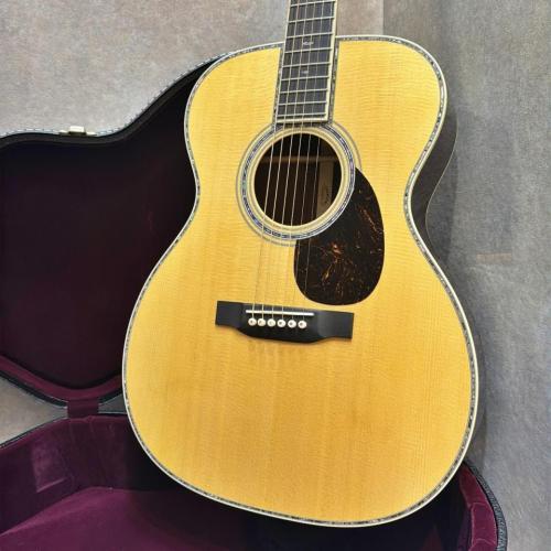 Martin 【半期決算セール!!～8/31迄】【美品中古】【試奏動画あり】OM-42 Standard ’25【煌びやかで伸びのある美しい音色】【送料当社負担】【池袋店在庫品】