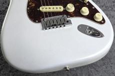 Fender American Ultra Stratocaster RW / Arctic Pearl  [#US23070869][3.92kg]_9