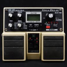 BOSS DD-20 Digital Delay "GIGA DELAY"