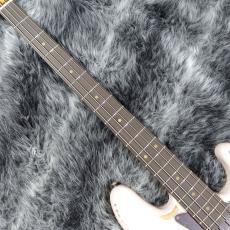 Fender Flea Jazz Bass Roadworn Shell Pink_3