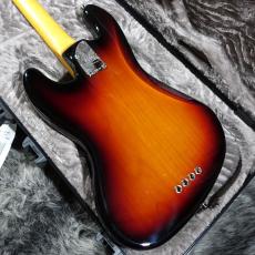 Fender American Professional II Jazz Bass 3-Color Sunburst_6