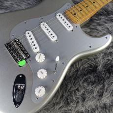 Fender H.E.R. Stratocaster Chrome Glow_5