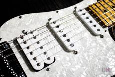 Suhr J Select Standard Plus Trans Black / Roasted Maple_6