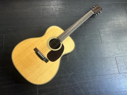 Martin 000-28　Standard　ヘリンボーン&ゴールデンエラ・ブレーシング　2021年製