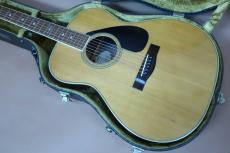 YAMAHA S-21/ 初年度Model・Semi Jumbo・Original Peg・Solid Spruce Top・Solid Palisander Back・Palisander Side・Herringbone Binding & Rosette・Palisander Fingerboard and Bridge・Mahogany Neck・Custom Bridge and End-Pin【Wi_2