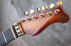 Valley Arts  '84　Stratocaster HSH Quilted Maple Kahler / Sunburst