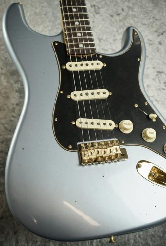 Fender Custom Shop 1965 Dual Mag Stratocaster Journeyman Relic / Aged Ice Blue Metallic [3.58kg]