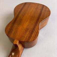 T's Ukuleles SD-200_10