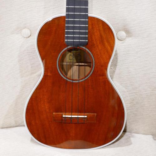 Pinoi PNT-12K / Tenor / Koa / #07052 【チョイキズ特価品】 【稀少&良質で評価の高い国産モデル。】