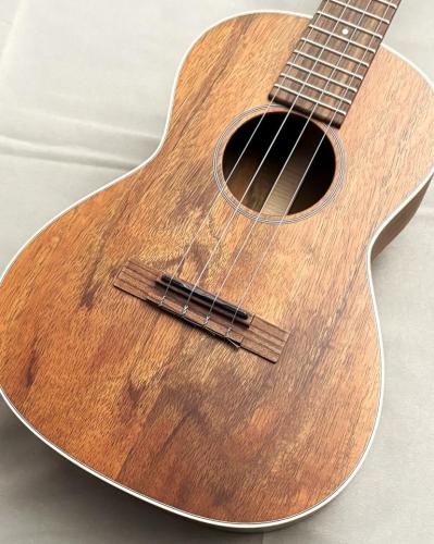 Martin 2K Tenor Uke #2999187【美木目ハワイアンコア】【存在感がありつつも繊細な鳴り】
