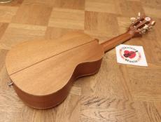 Mahalo MM2 Satin Finish Cedar-top Solid Mahogany Concert Ukulele_9