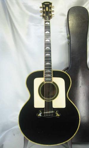 YAMAHA L-52 Custom / Original TM-50G Peg・Solid Spruce Top・Solid Maple Side and Back・Ebony Fingerboard and Mustache Bridge・Double White Pick-guard・Tune・O・Matic Bridge 【With Yamaha Custom Case】  1977年製
