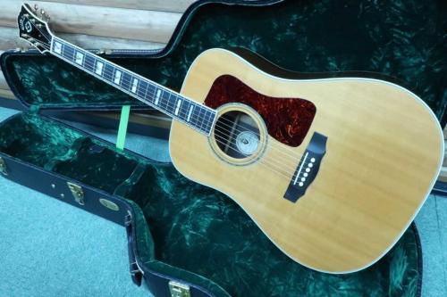 Guild D-55 / G-Mark Head Inlay・Original Peg・V-Block Abalone Fingerboard Inlay・Ebony Fingerboard and Bridge・Solid AA Sitka Spruce Top・Solid Indian Rosewood Side and Back【With Original Hard Case】2014年製