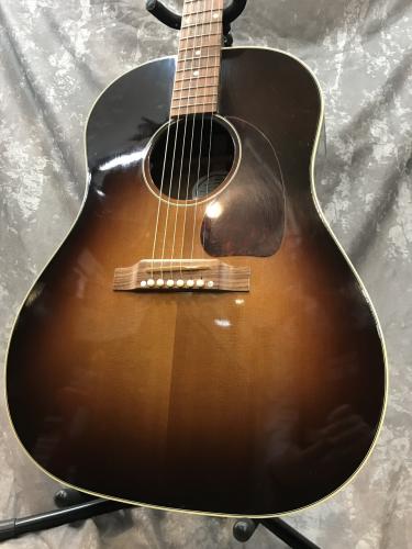 Gibson J-45 Standard
