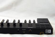 NATIVE INSTRUMENTS Komplete Kontrol M32 [SL020]【神戸店在庫】_6