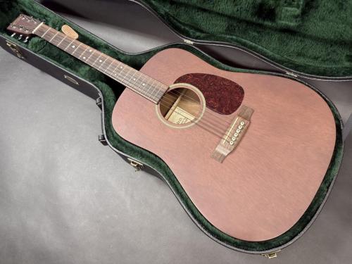 Martin D-15 / Solid Genuine Mahogany Top・Solid Genuine Mahogany Side and Back・Mahogany Neck・Rosewood Fingerboard and Bridge Tortoise Color Pick guard・All Original Condition【With Original Hard Case】1999年製