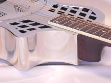 Republic Guitars Highway 61 "Full Scale" Polished Nickel Finish/ Diamond Cone Cover_9
