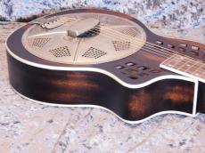 Republic Guitars Highway 61 "Full Scale" Woodbody_9