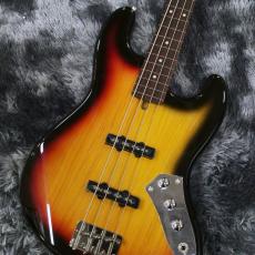 Bacchus BJB-1R-FL 3TS (3-Tone Sunburst) -Univers Series-【特価】【フレットレスベース!】