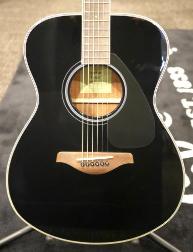 YAMAHA 【取寄せ可能】FS820 BL  -Black- 【ソフトケース付き】【福岡店在庫】
