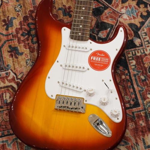 Squier Mini Stratocaster, Maple Fingerboard, White Pickguard / California Blue