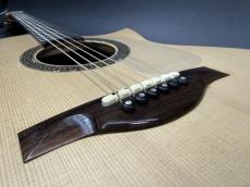 Ervin Somogyi Small Jumbo SJ Jacaranda / Florentine Cutaway・European Spruce Top・Jacaranda Side and Back・Vertical Inlay・Ebony Fingerboard and Jacaranda Bridge・Honduras Mahogany Neck・Clear Pick guard 2001年製_14