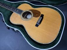Martin OM-45 150th Anniversary 1983 / Torch Inlay・Sitka Spruce Top・Indian Rosewood Side and Back・Style -45 Abalone Trim and Rosette・Snow Flakes Inlay・Mahogany Neck・Ebony Fingerboard and Bridge_2