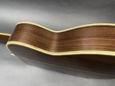 Martin OM-45 150th Anniversary 1983 / Torch Inlay・Sitka Spruce Top・Indian Rosewood Side and Back・Style -45 Abalone Trim and Rosette・Snow Flakes Inlay・Mahogany Neck・Ebony Fingerboard and Bridge_4