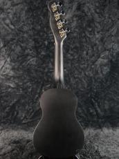 Fender Venice Soprano Ukulele Black_3