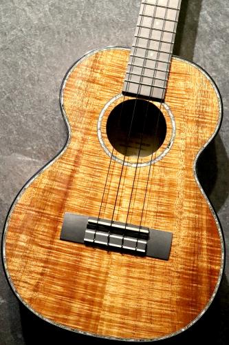 Kamaka 【monoケースプレゼント!!】HF-3D2I #212176【テナー】【価格改定前、最終入荷分!!】【池袋店在庫品】