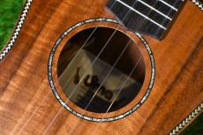 Uma Ukulele UK-15SC-E Concert_11