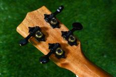 Uma Ukulele UK-17SC-E Concert_5