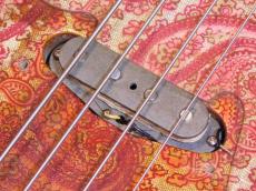 Fender Pink Paisley Telecaster Bass_6