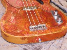 Fender Pink Paisley Telecaster Bass_12