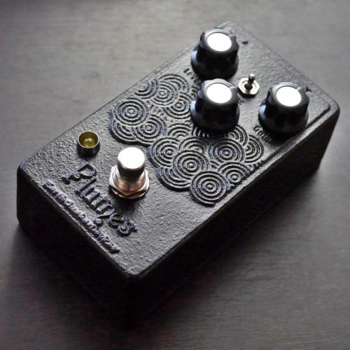 Earth Quaker Devices 南部鉄器 Plumes 【展示入替特価】