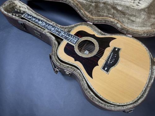 YAMAHA Fork Custom 1 / L-51 Style Body・Original Peg・Spruce Top・Jacaranda Side・Jacaranda  and Maple 3P-Back・L-52 Head・Pearl Oyster Fingerboard Inlay・Abalone Trim and Rosette・Bridge Inlay・ADJ Bridge【With Orig