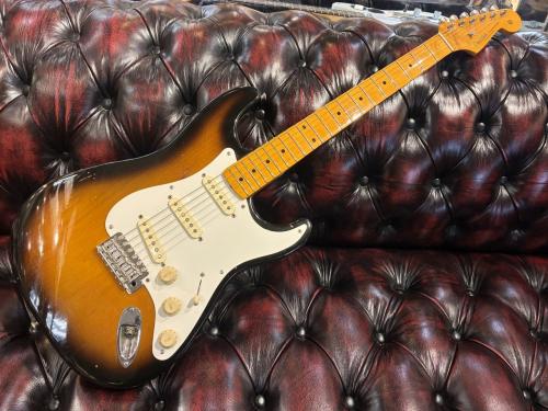 Fender American Vintage 1957 Stratocaster with New Neck / 2Color Sunburst 【3.47kg】