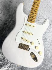 Fender FSR Limited Edition American Vintage II 1957 Stratocaster 3A Flame Neck / White Blonde [3.57kg]