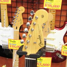 Fender Traditional II 60s Stratocaster_3