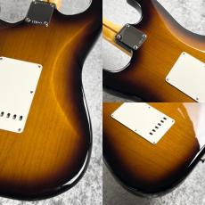 Fender 【ちょい傷特価】American Vintage II 1957 Stratocaster / 2Color Sunburst #V2434247 ≒3.54kg_8