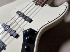 Three Dots JB/R_3