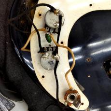 Fender Japan PB62-75_12